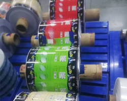 日(ri)化品包(bao)裝袋